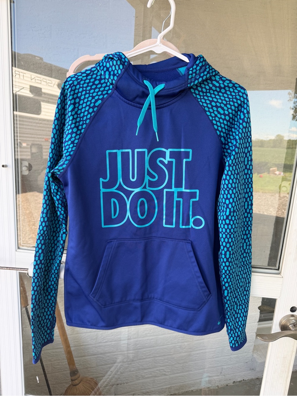 Nike women Blue 'Just Do It' Graphic Hoodie